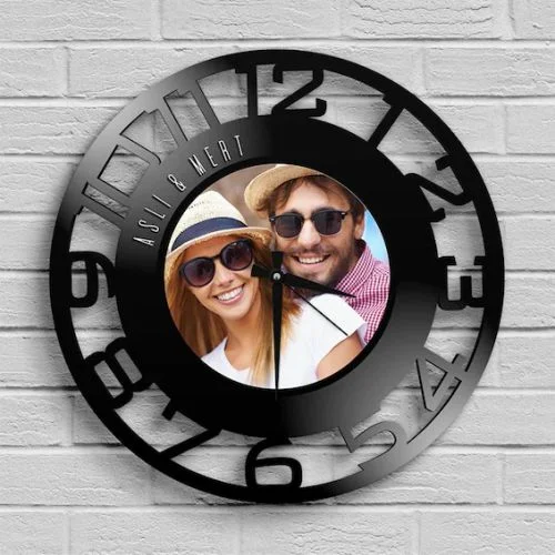 Kişiye Özel Resimli Farklı Tasarım Ahşap Duvar Saati
