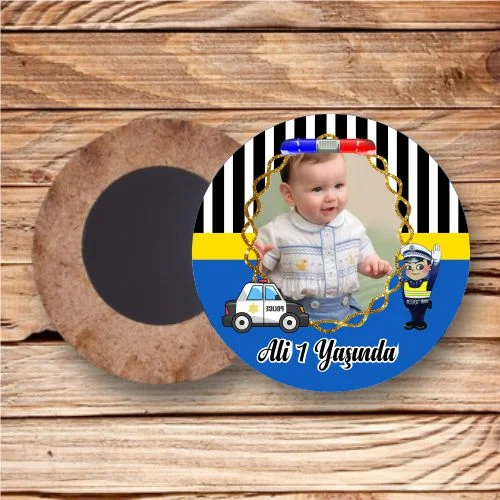 Polis Temalı Ahşap Daire Magnet