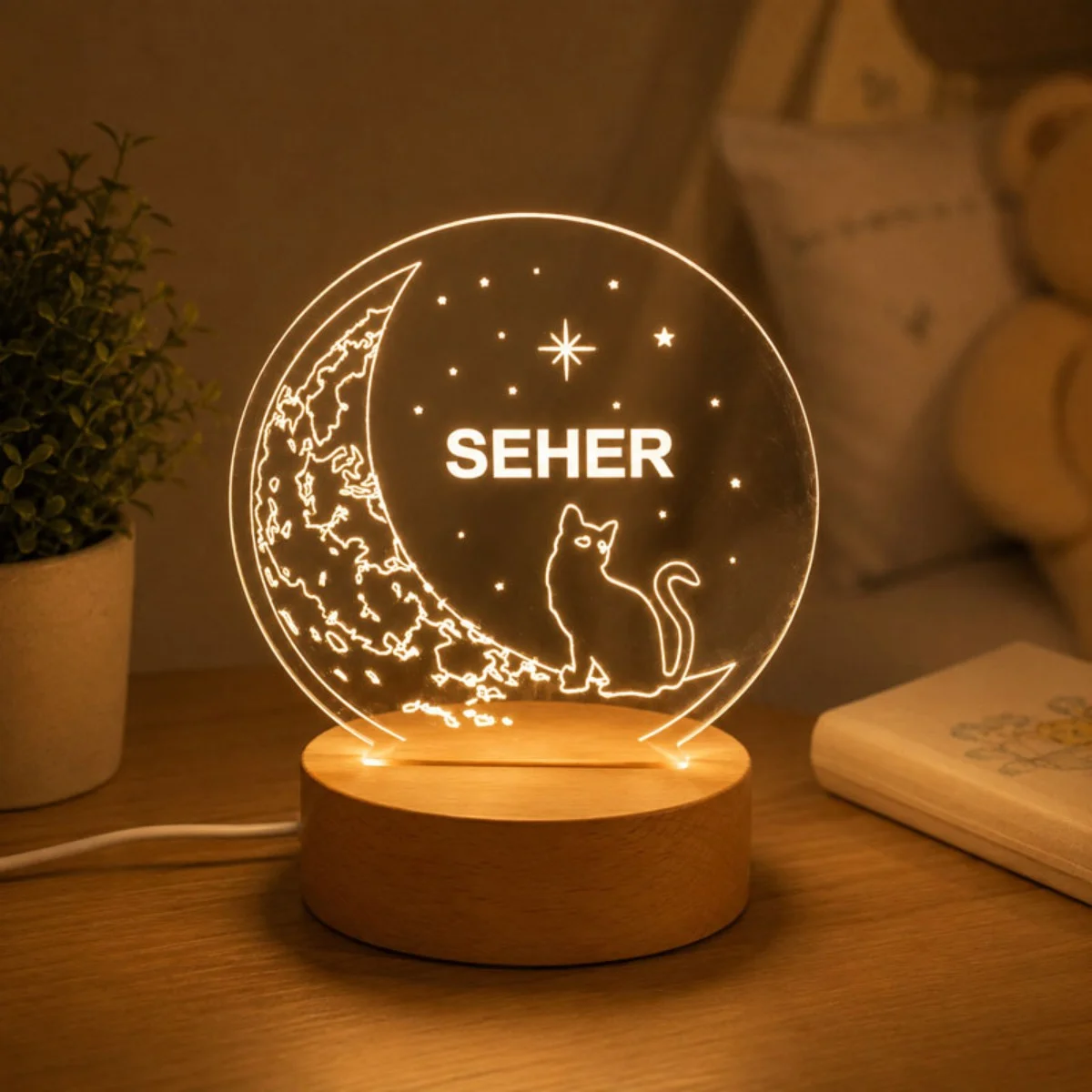 Kişiye Özel İsme Özel Kedi ve Ay Temalı Ahşap Kaideli LED Gece Lambası