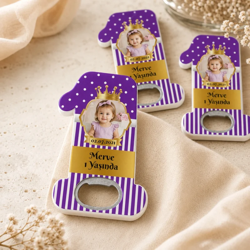 Kişiye Özel Mor 1 Yaş Açacak Magnet – Kız Bebek Doğum Günü Hediyeliği