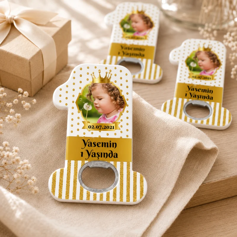 Kişiye Özel Sarı-Altın 1 Yaş Açacak Magnet – Bebek Doğum Günü Hediyeliği