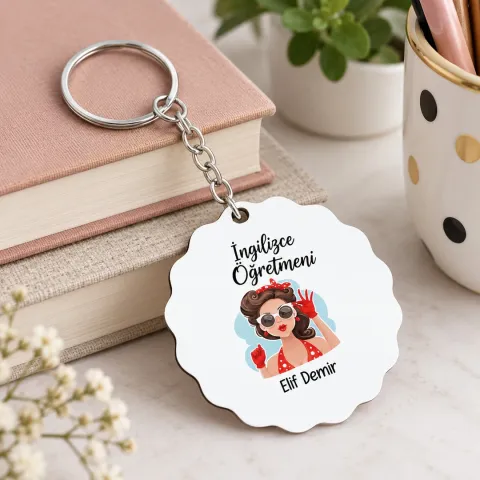 Kişiye Özel İngilizce Öğretmeni Ahşap Anahtarlık – Retro Gözlüklü Öğretmen